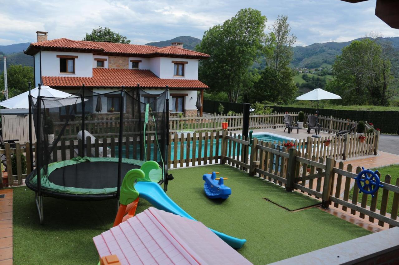 Cuatrovistes Pension San Martin de Bada Buitenkant foto